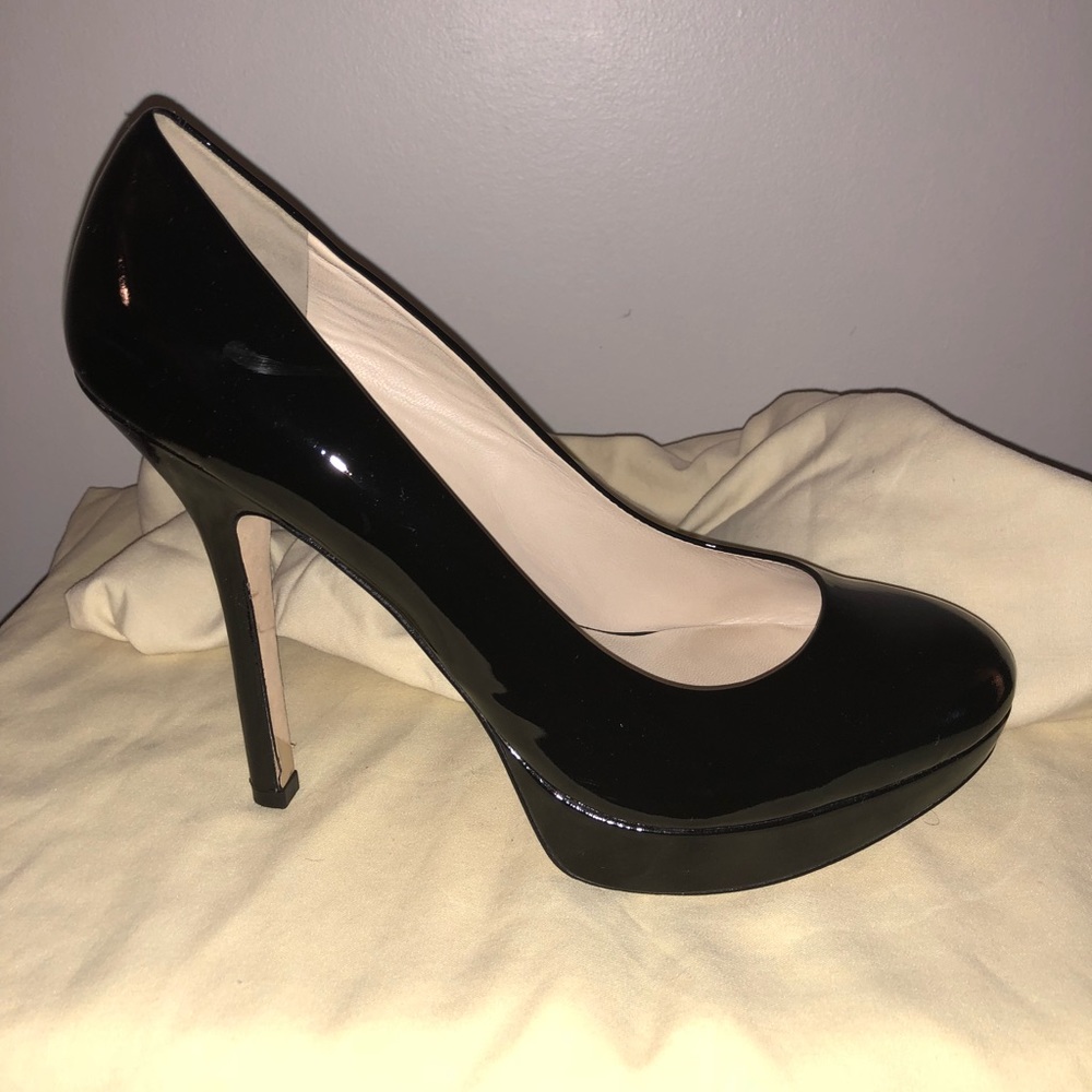 Joan&David round toe pump